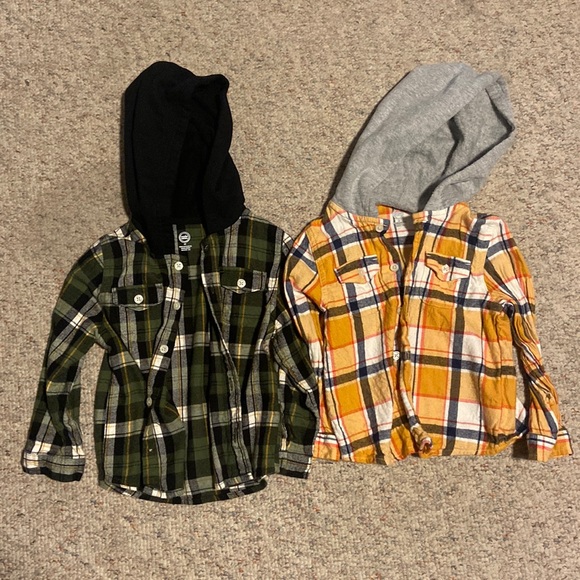 wonder nation Other - Set of 2 hooded flannel shirts